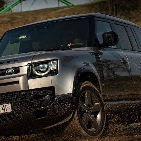 DEFENDER EXPERIENCE MAN TRIP